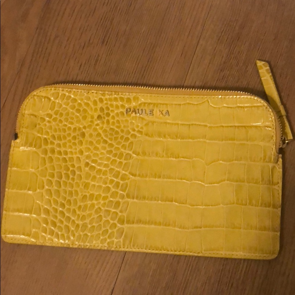 Yellow evening clutch
